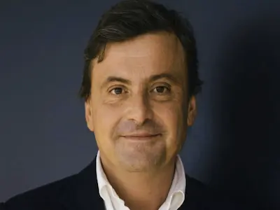 Carlo Calenda raccomanda Revexium